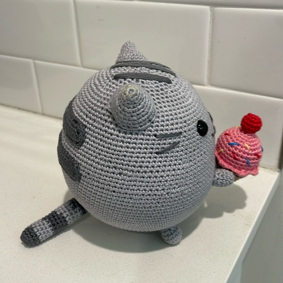 Handcrafted Pusheen with Ice Cream Amigurumi Crochet Figure Toy Decor Cat - Picture 7 of 12